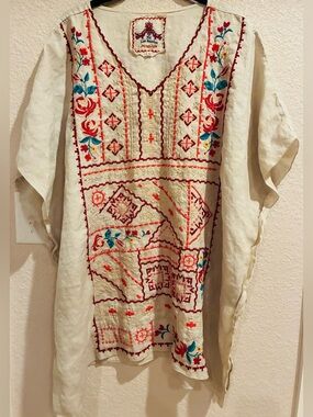 Johnny Was Cream Embroidered Boho Tunic with Red & Blue Floral Accents
